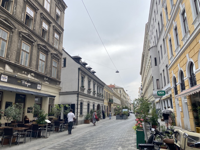 Belebte Nachbarschaftsstraße