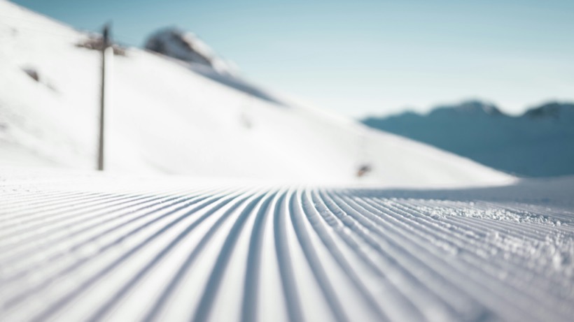 Verschneite Skipiste